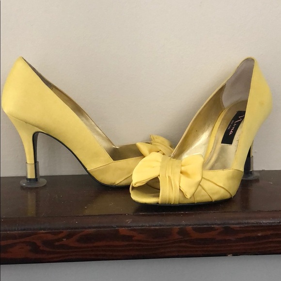 High heels with grass stoppers - Picture 2 of 2